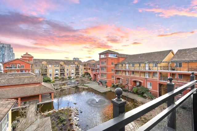 3 Rialto Court 425, New Westminster