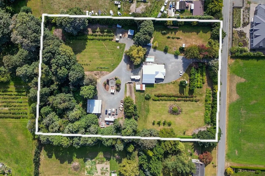 2284 Ashton Road, Agassiz