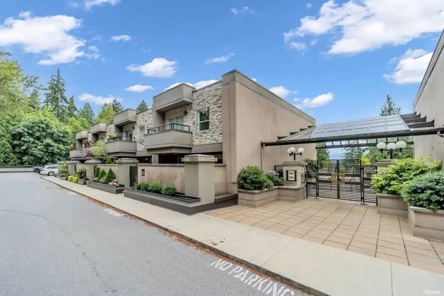 1500 Ostler Court 207, North Vancouver