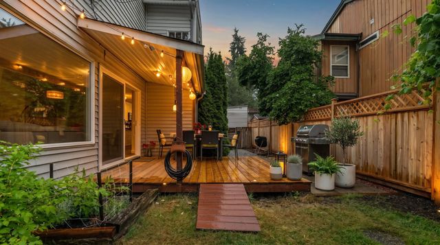 886 Pinebrook Place, Coquitlam