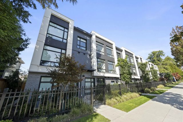 6311 Oak Street, Vancouver