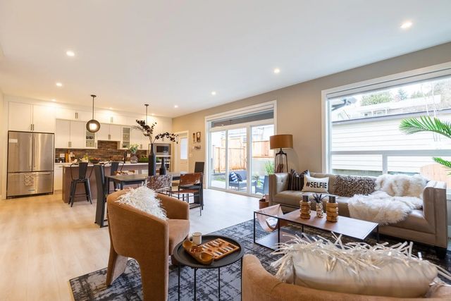 1211 Thomas Avenue 103, Coquitlam
