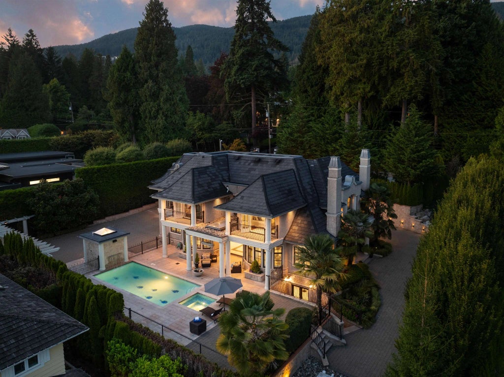 2912 Mathers Avenue, West Vancouver