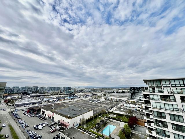 7988 Ackroyd Road 1802, Richmond