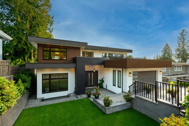 929 Canyon Boulevard, North Vancouver