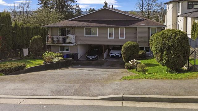 1020 Quadling Avenue, Coquitlam
