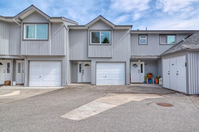 5761 Wharf Avenue 29, Sechelt