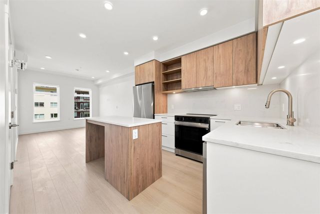 82 First Street 207, New Westminster