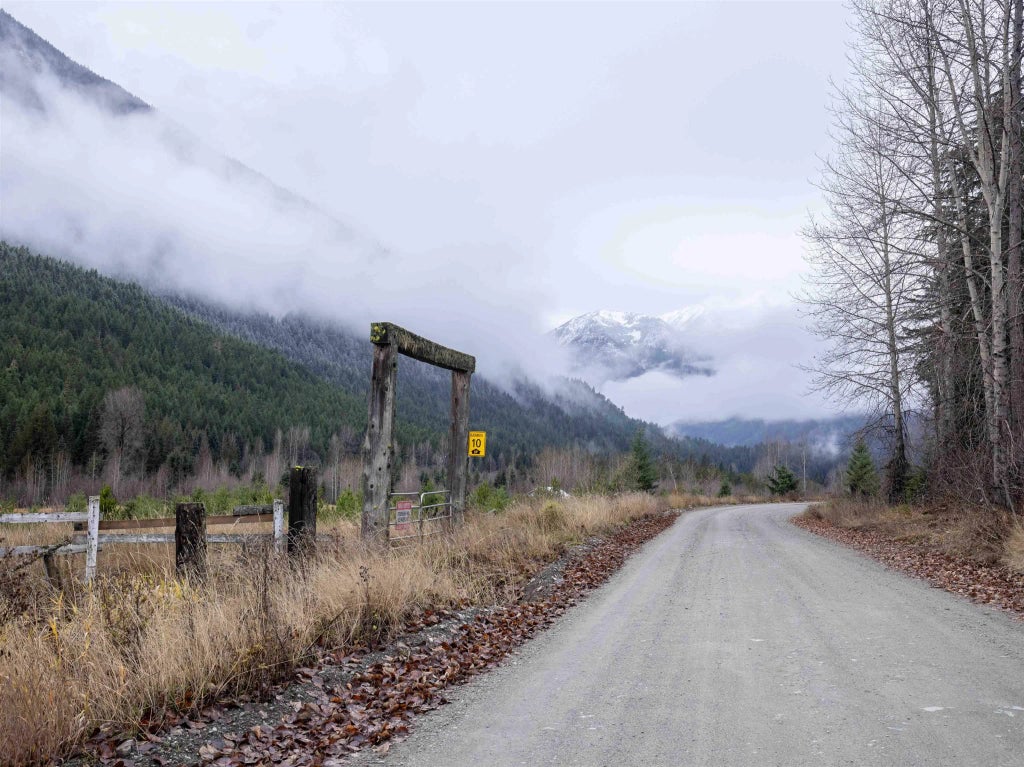 2690 Blackwater Road, D'Arcy