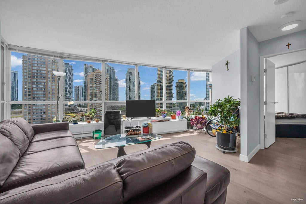 6088 Willingdon Avenue 1801, Burnaby