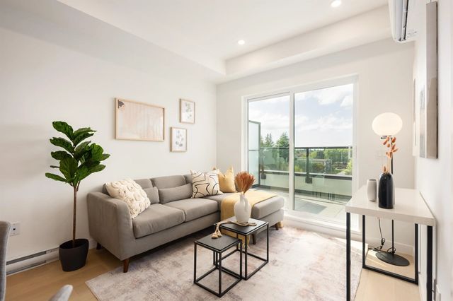 5398 207 Street 511, Langley
