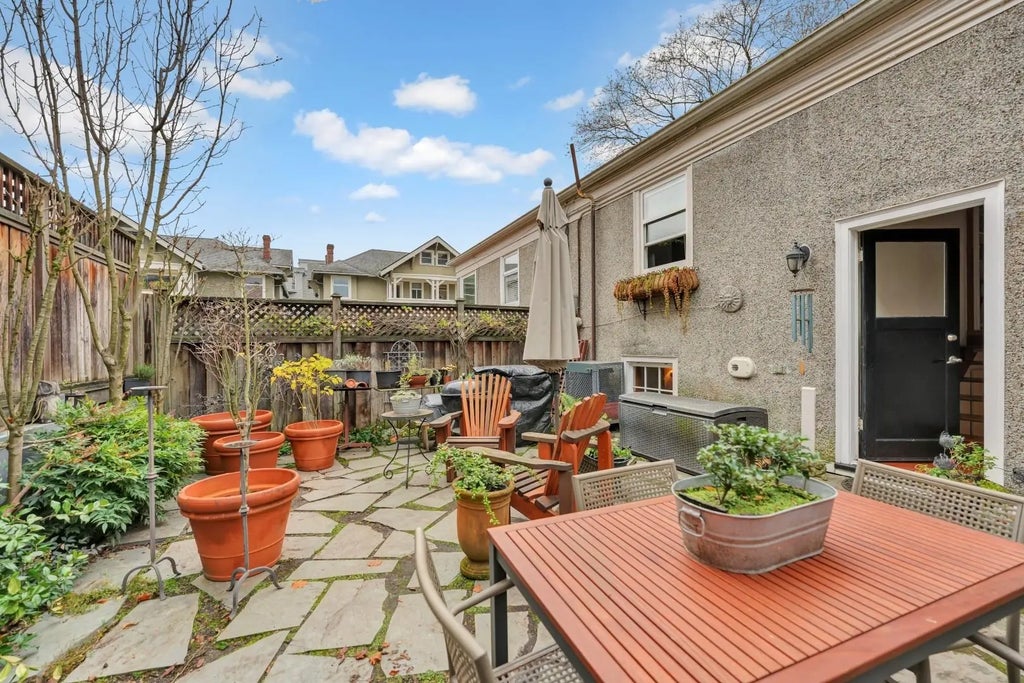 2303 W 3rd Avenue, Vancouver