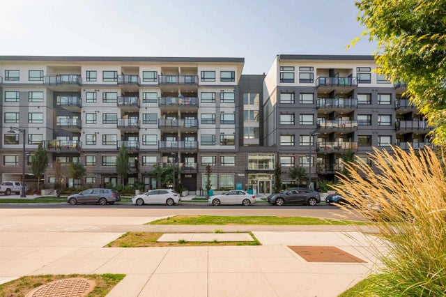 10777 138 Street 209, Surrey