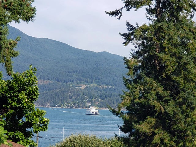 1115 Lenora Road, Bowen Island