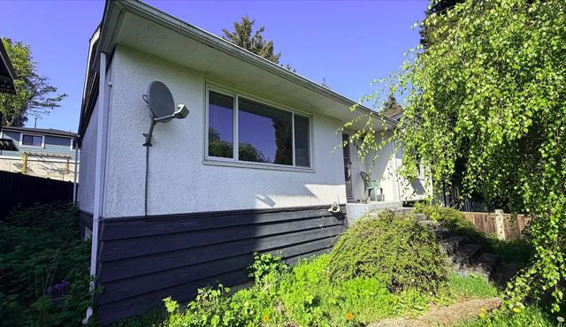 3831 Marine Drive, Burnaby