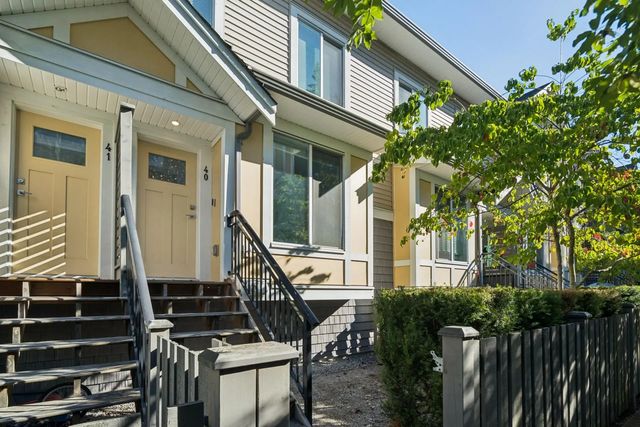 9718 161a Street 40, Surrey
