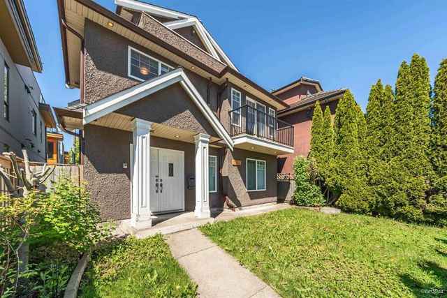 7531 Oak Street, Vancouver