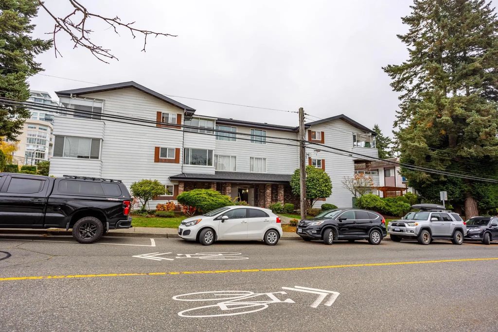 1390 Martin Street 301, White Rock
