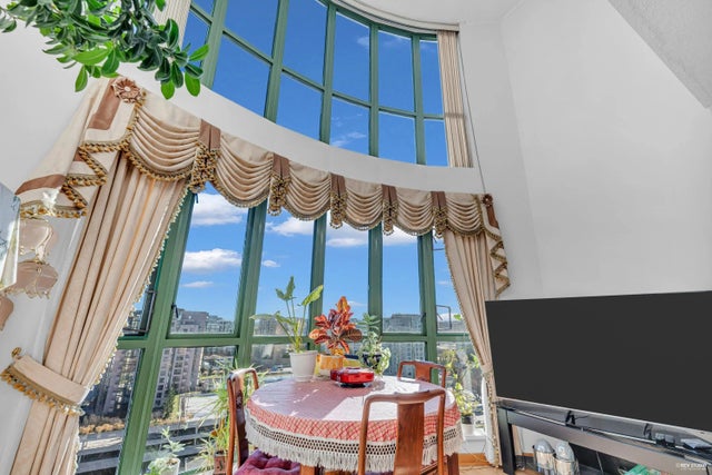 7380 Elmbridge Way 1802, Richmond