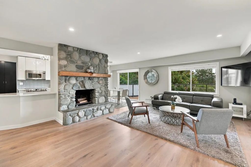 1103 Cloverley Street, North Vancouver