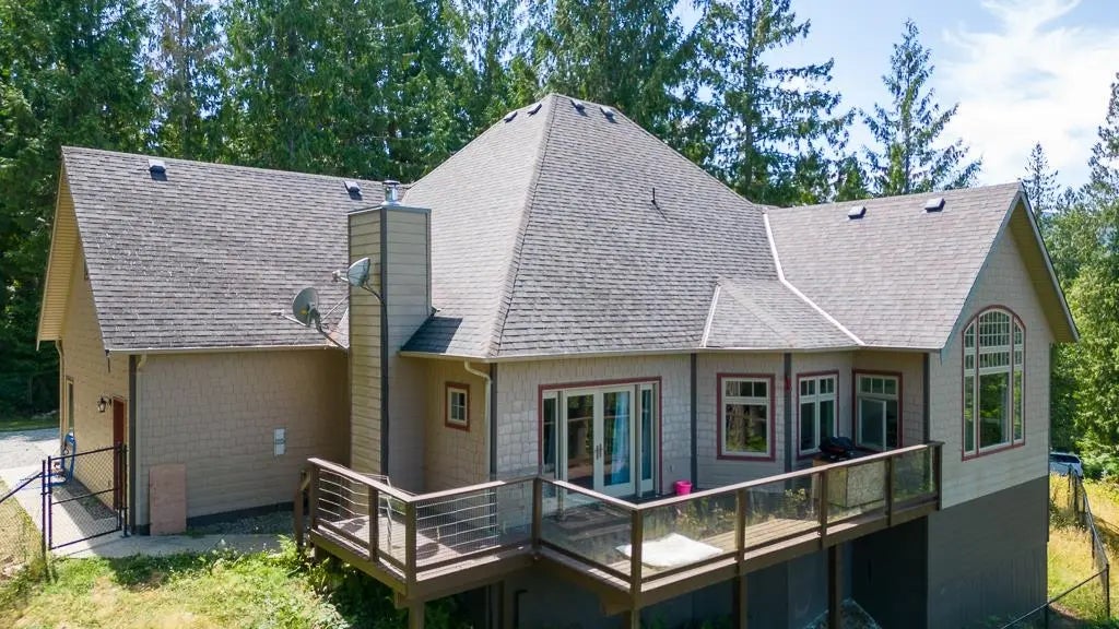 5500 Jervis Inlet Road, Egmont