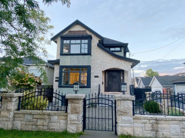 2721 W 21 Avenue, Vancouver