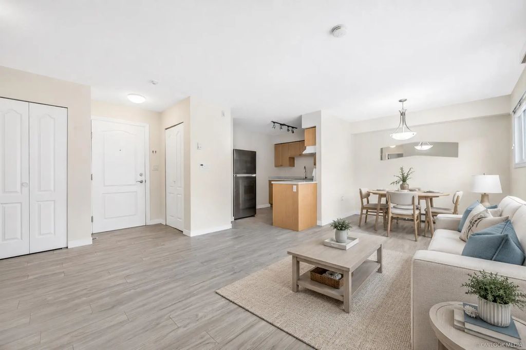 14881 Marine Drive Drive 103, White Rock