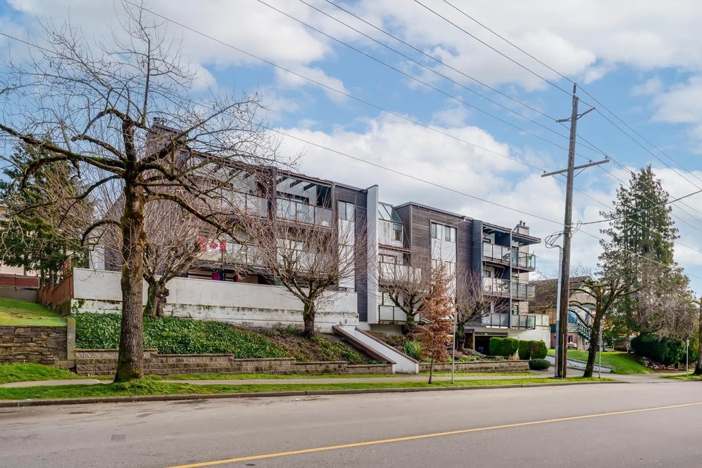 315 Tenth Street 307, New Westminster