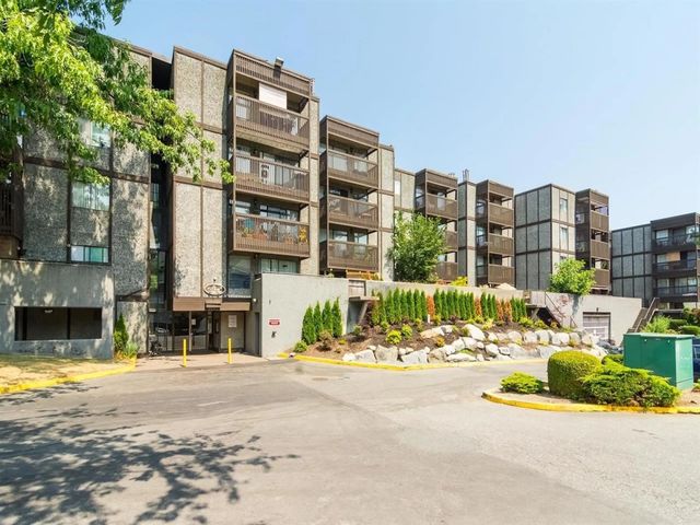 9682 134 Street 401, Surrey