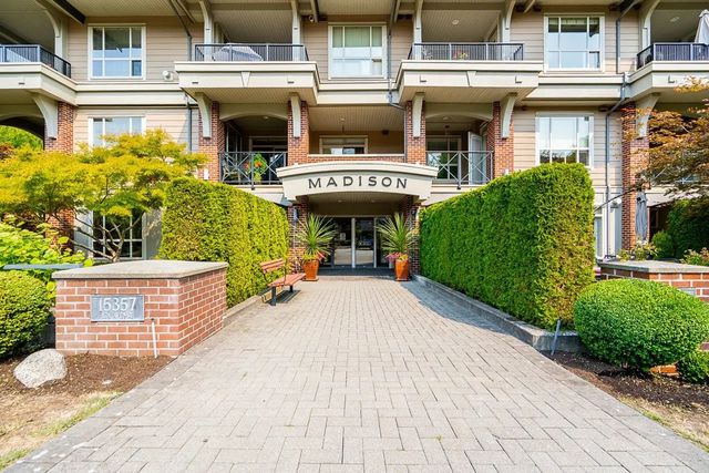 15357 17a Avenue 201, Surrey