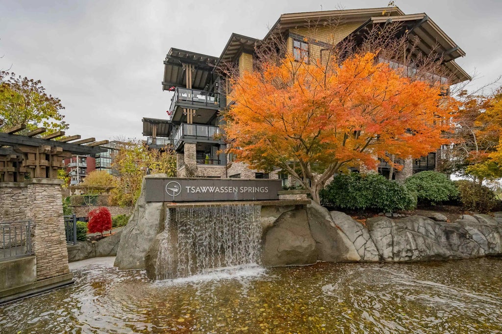 5099 Springs Boulevard 101, Tsawwassen