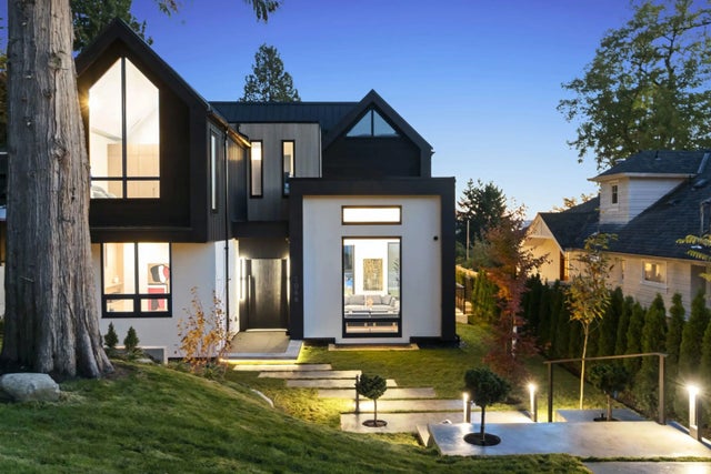 1066 Fulton Avenue, West Vancouver