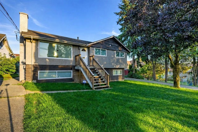 371 Blue Mountain Street, Coquitlam