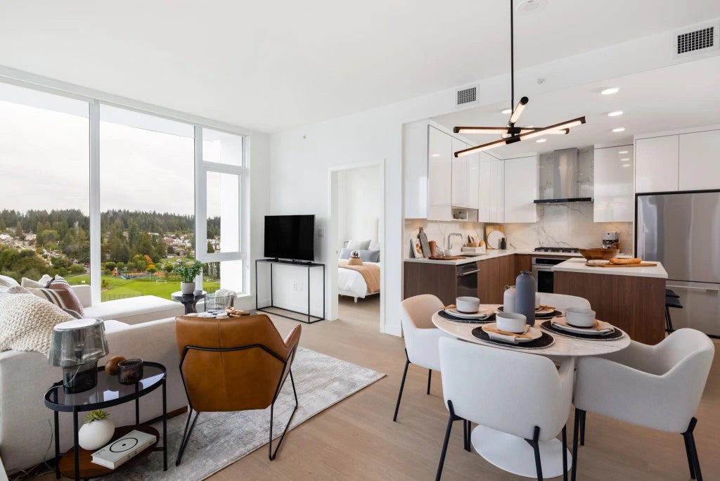 699 Whiting Way 1303, Coquitlam