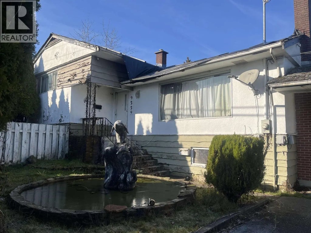 9229 10th Avenue, Burnaby