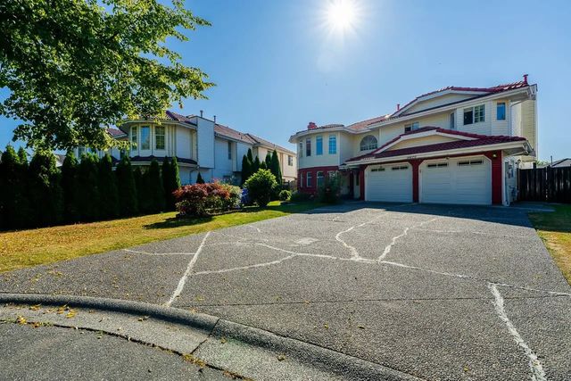 8879 141b Street, Surrey