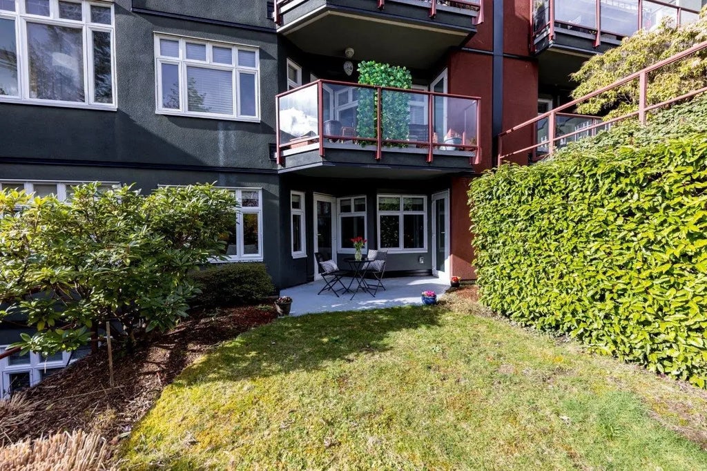 2800 Chesterfield Avenue 201, North Vancouver