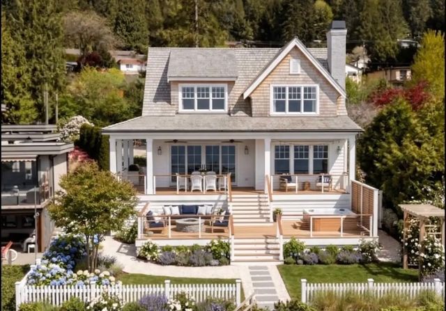 668 Alderside Road, Port Moody