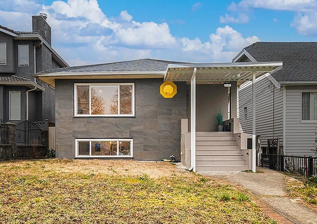 2871 E Pender Street, Vancouver