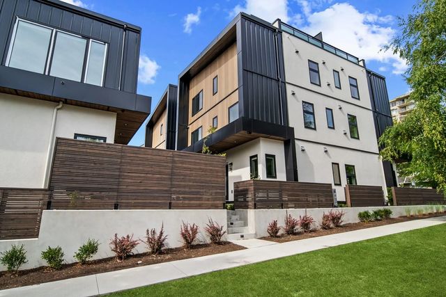 2535 W 39th Avenue, Vancouver