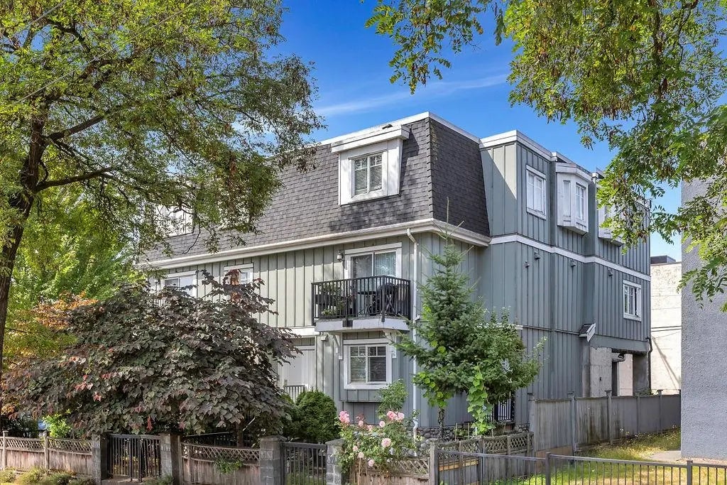 8787 Oak Street, Vancouver
