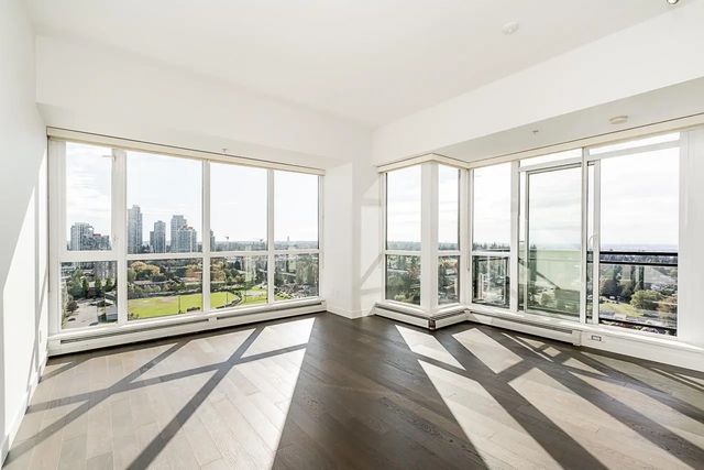 10777 University Drive 2504, Surrey