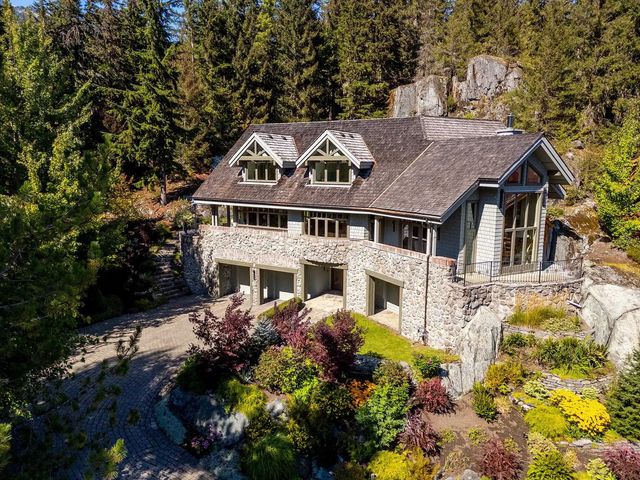 3232 Peak Drive, Whistler