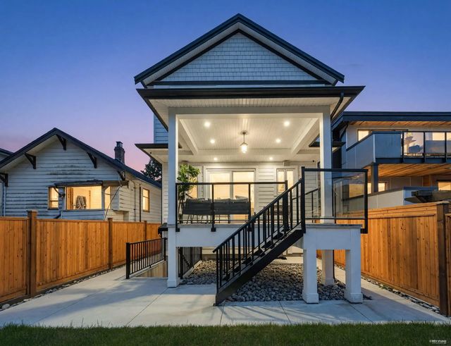 2743 Mcgill Street, Vancouver