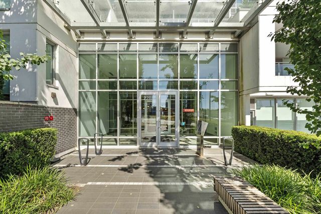 2288 Alpha Avenue 802, Burnaby