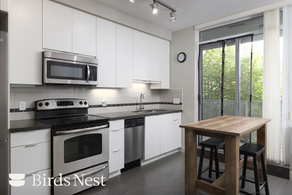 9025 Highland Court 307, Burnaby
