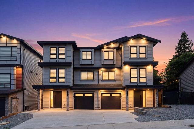 5745 172 Street 102, Surrey