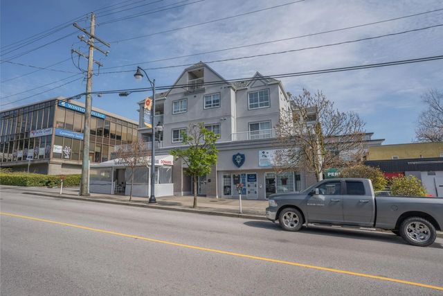 723 Twelfth Street 206, New Westminster