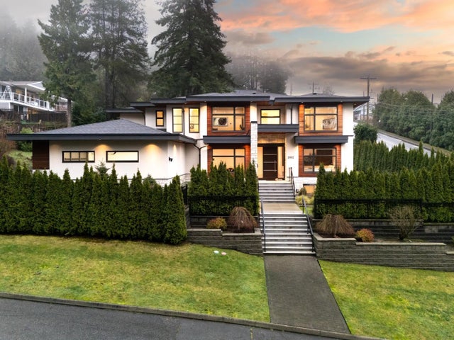 2902 St. Andrews Avenue, North Vancouver