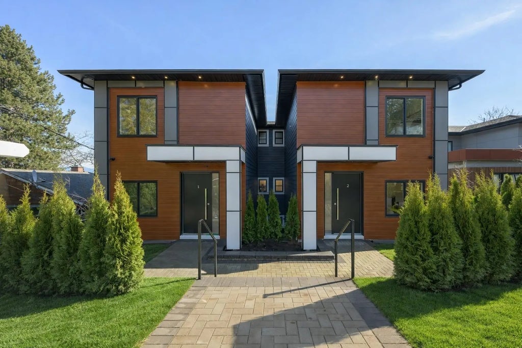 6176 Elgin Avenue 2, Burnaby